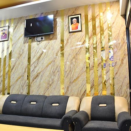 Hotel Kalika Residency Akalkot Eksteriør billede