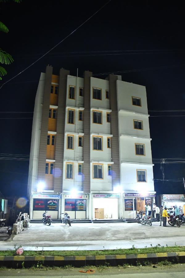 Hotel Kalika Residency Akalkot Eksteriør billede